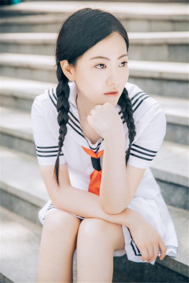 a0t0m0GF1iCU55QC.jpg