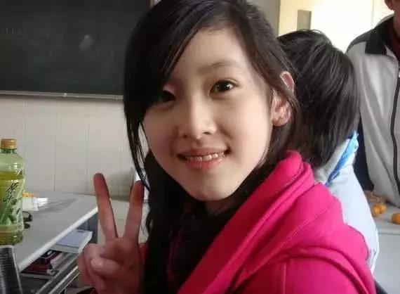 kX24HDh80Gu8HgUX.jpg
