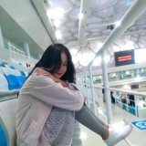 Ů���Ц���Ƿ���ʹ���ǣ����