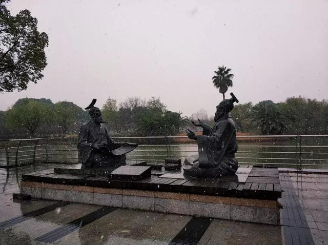沪上19所高校晒雪景！其中有你的母校吗？