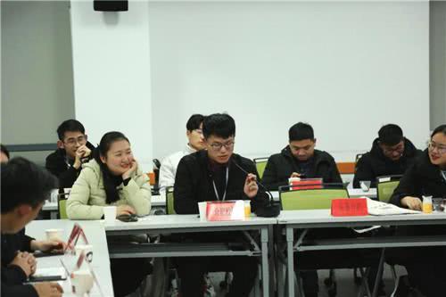 �����»�ѧԺ�ٰ조V���»�����У��ý�巢չ��̳