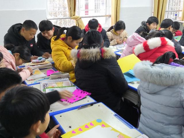 盛湾一中周六社团活动