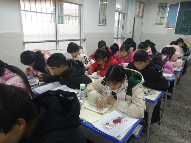盛湾一中周六社团活动