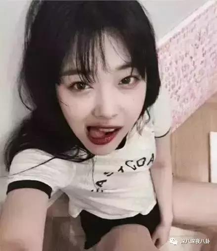 “南韩刘亦菲”的SM社团闺女崔雪莉主动晒了一堆放飞自我的脱线照
