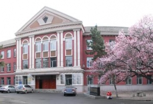 ��������ѧ�ų��Ǽ���ʡ��ǿ��ʦ����ԺУ������ô���أ�