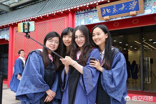 ������ѧ�쵼���ӳ�Ա�����ҵԺУ��ѧ������