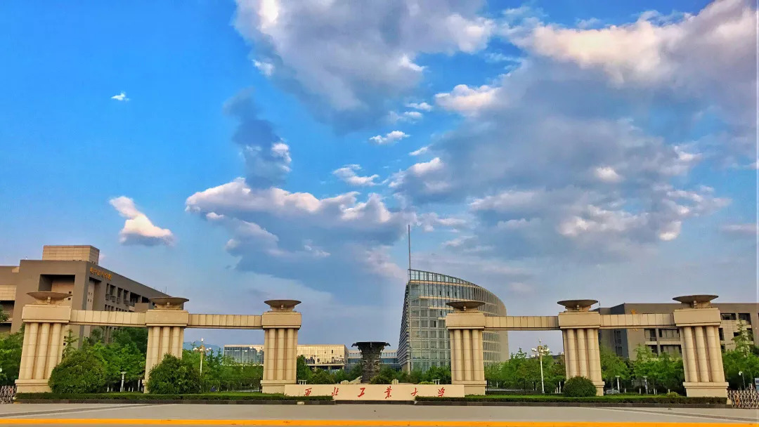 ������ҵ��ѧ�쵼���ӳ�Ա����ѧ����ҵԺУ��רҵ����