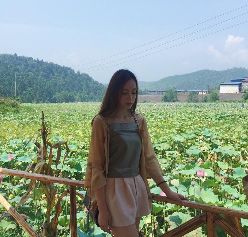 ��ֵ��ߵ����ż�����ѧŮ��У���������һ�ţ�