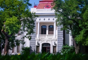 �����й���ѧ30ǿ������˫�Ǵ�ѧƾʵ����ǰ8���˴���ŵ�27